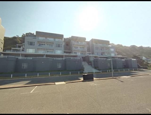 2 BEDROOM APARTMENT FOR SALE IN UMDLOTI BEACH